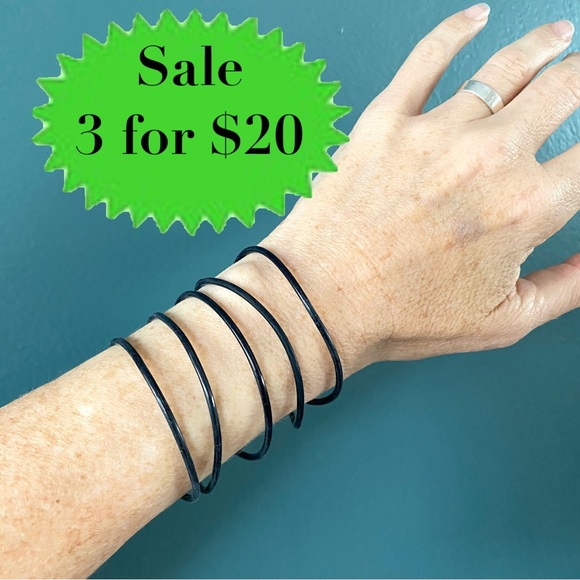 Hot Topic Jewelry Hot Topic Black Rubber Gummy Bracelets 5 Pc